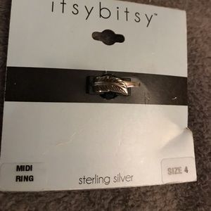 Sterling silver feather ring